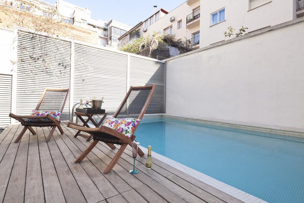 Apartment Barcelona Rentals - Private Pool And Garden Center Exterior photo