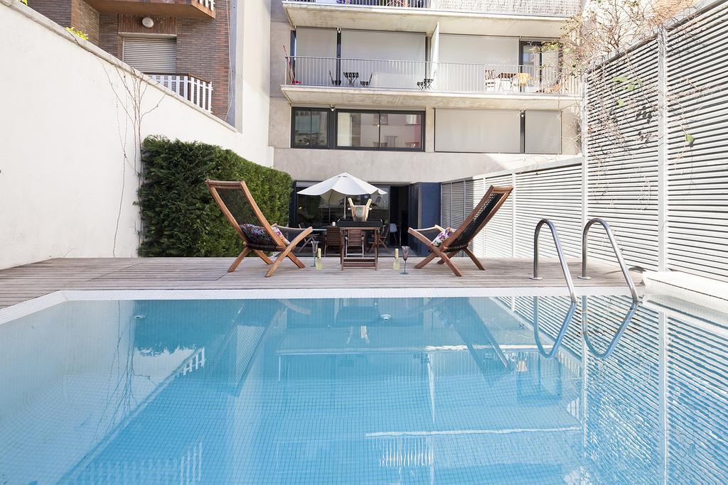 Apartment Barcelona Rentals - Private Pool And Garden Center Exterior photo
