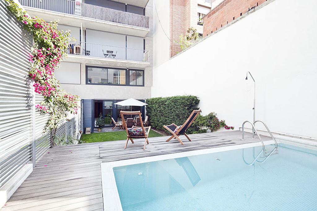 Apartment Barcelona Rentals - Private Pool And Garden Center Exterior photo